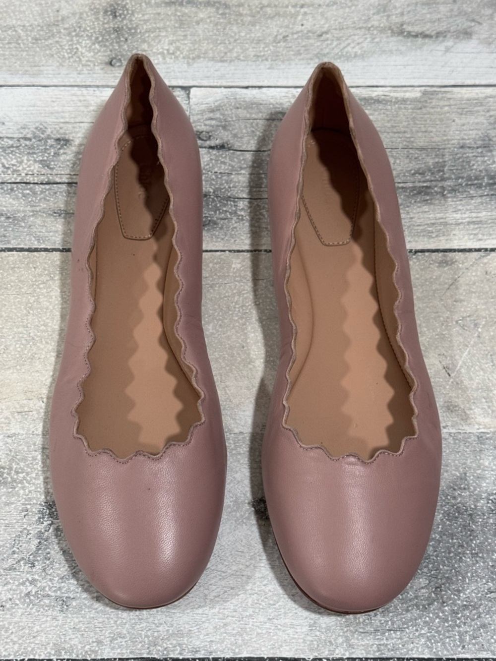 CHLOÉ Lauren Scalloped Leather Ballet Flats In Pink tea - Sz - 8.US /38.EU - Picture 2 of 10